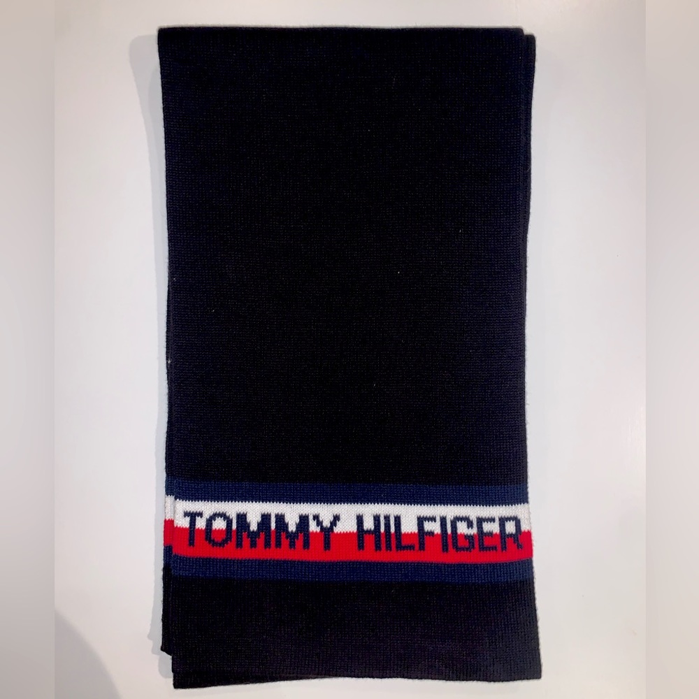 Tommy Hilfiger Scarf💣